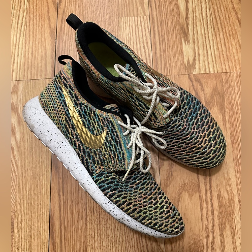 used size 11 Nike Roshe Run
